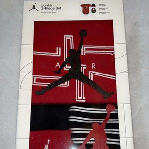 Jordan Baby 3-Piece-Set Hat, Bodysuit and Bib Size 0 - 6 NEW IN BOX! NWT!